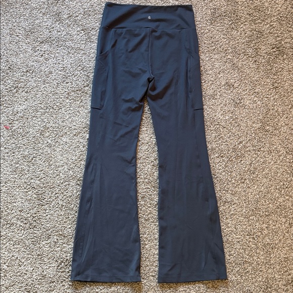 Lou & Grey Leggings - Picture 4 of 4